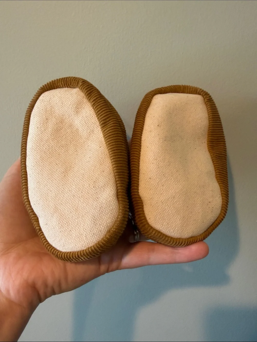 Pehr 12-18m Corduroy Baby Booties in Brown ochre NWOT